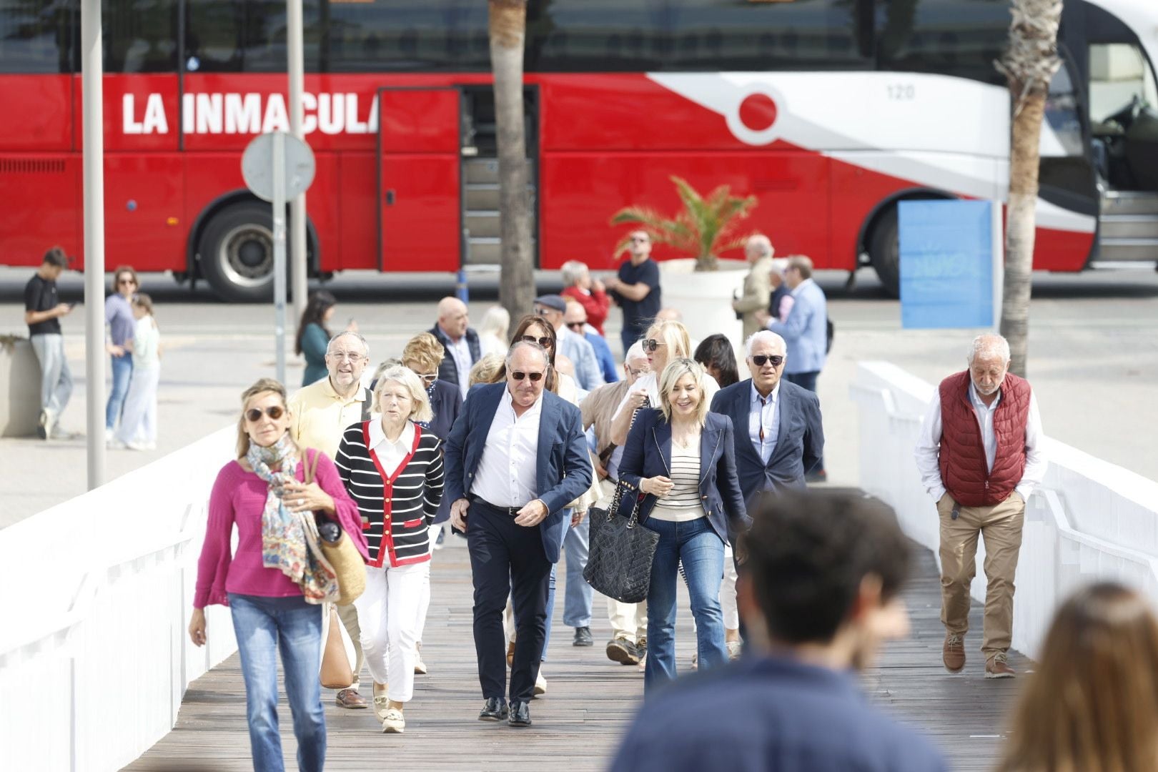 Fotos: los asistentes al mitin de Camps en Valencia