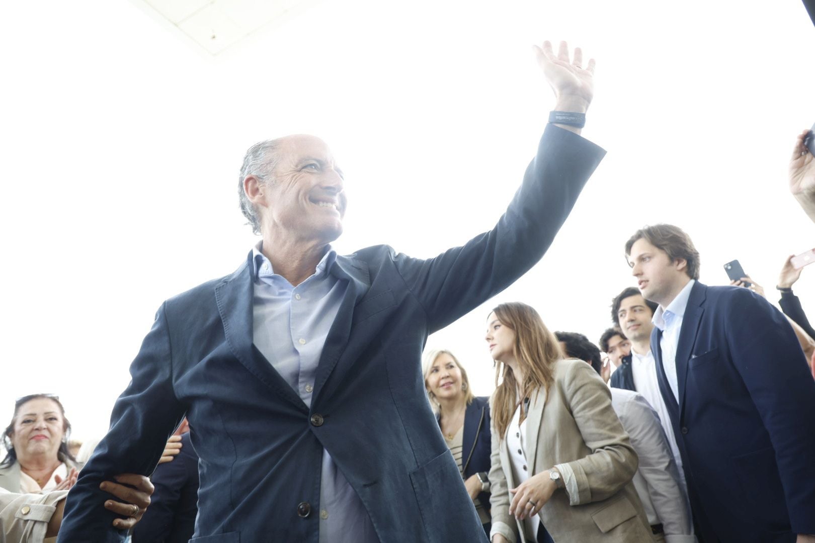 Fotos: los asistentes al mitin de Camps en Valencia