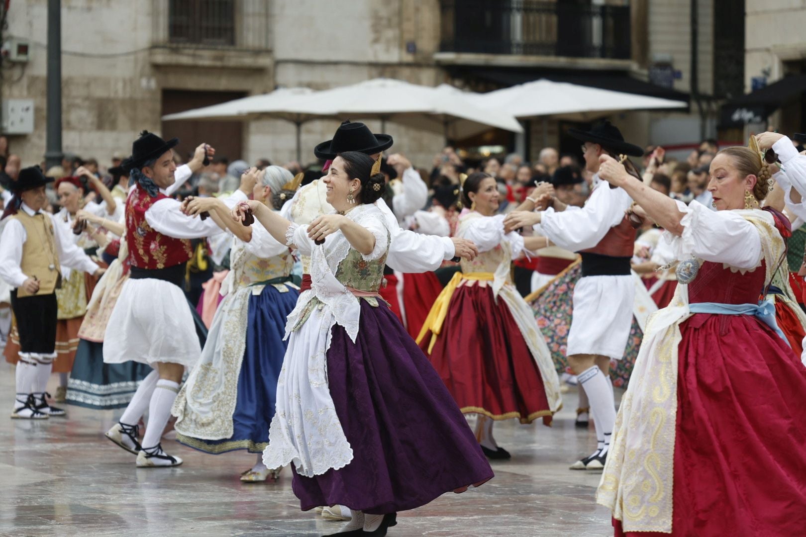 El pueblo valenciano se prepara para vivir una fiesta de la Virgen marcada por la dana