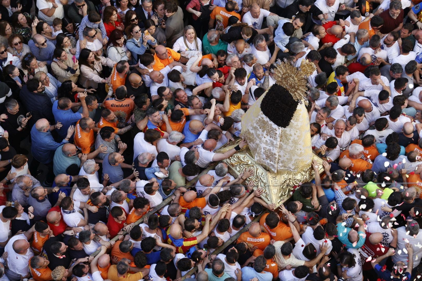 Valencia se entrega a la Mare de Déu en 2025