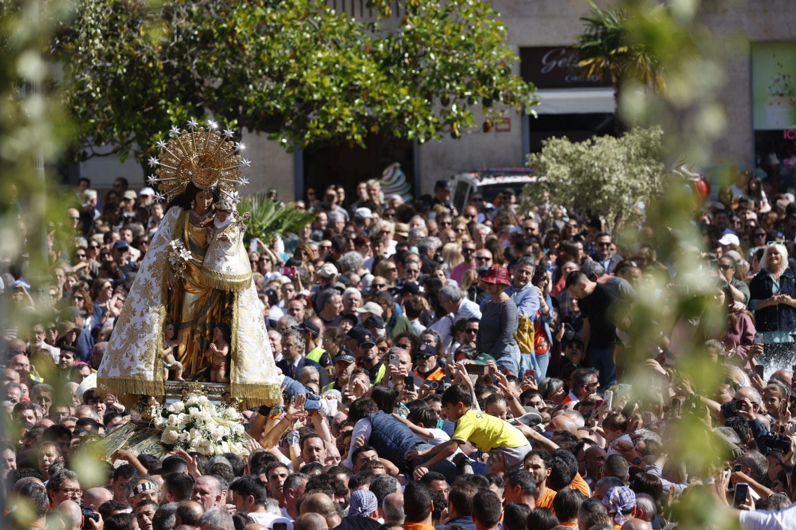 Valencia se entrega a la Mare de Déu en 2025
