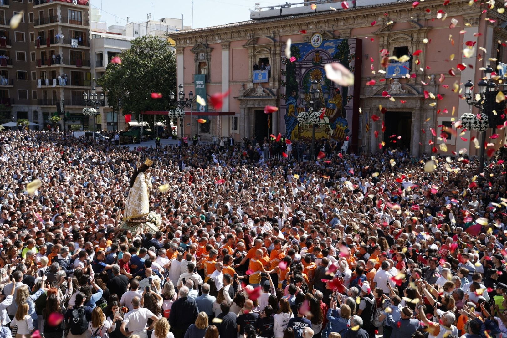 Valencia se entrega a la Mare de Déu en 2025