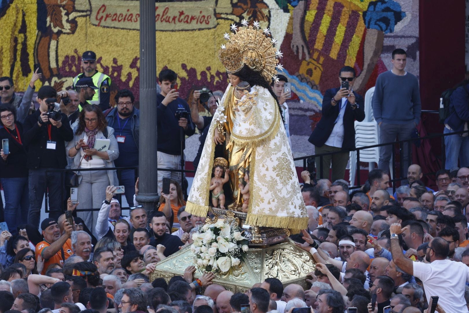 Valencia se entrega a la Mare de Déu en 2025