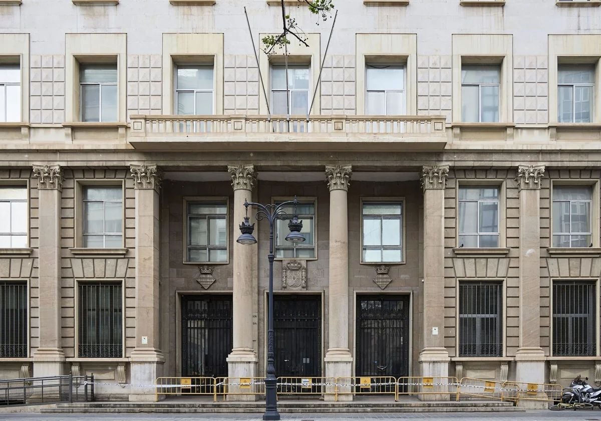 Wdificio donde se encontraba la delegación de Hacienda en Valencia.