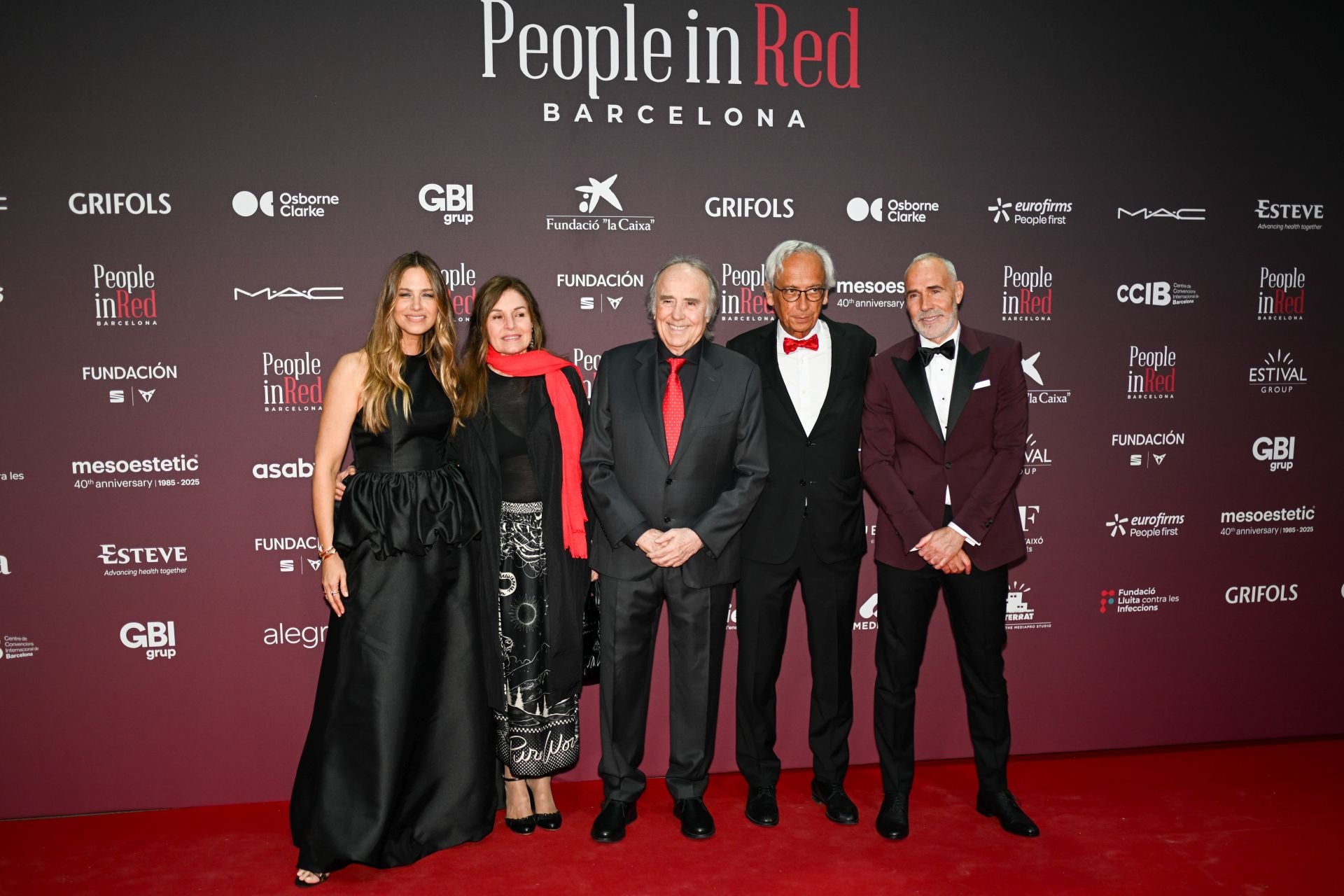 Martina Klein, Joan Manuel Serrat, el médico Bonaventura Clotet y el extenista Álex Corretja