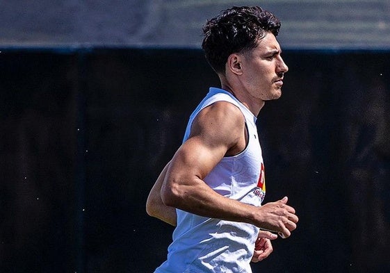 André Almeida, en un entrenamiento en la Ciudad Deportiva de Paterna.