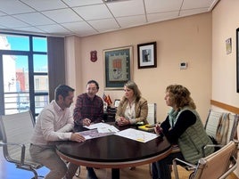 Reunión entre el Ayuntamiento de Llaurí y el presidente de la Mancomunitat de la Costera.
