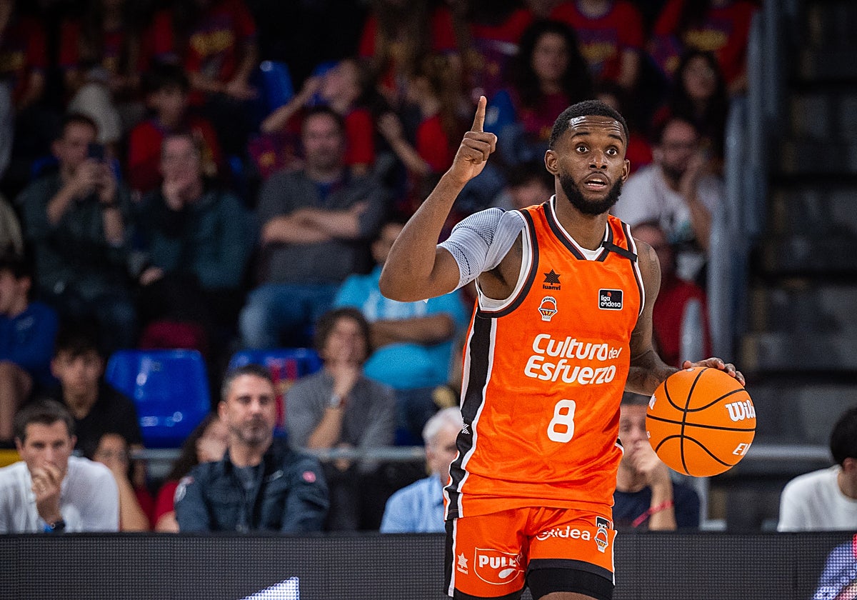 Jean Montero, durante un partido del Valencia Basket esta temporada.