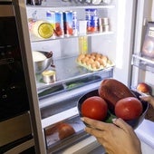 El aliado nocturno que ayuda a perder grasa y dormir mejor: lo tienes en la nevera