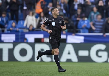 Indignación total en el vestuario del Valencia por el inexistente penalti frente al Alavés