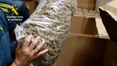 Imagen de archivo de un paquete de marihuana.