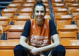 Alba Torrens, posando para una entrevista en LAS PROVINCIAS.