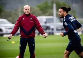 Julián Calero y Giorgi Kochorashvili, en un entrenamiento.