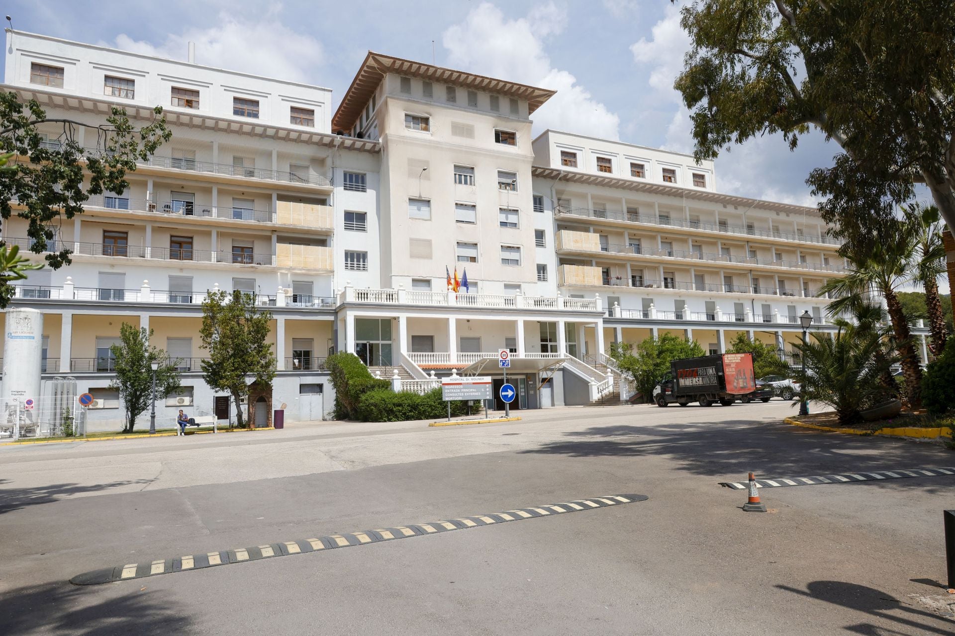 El hospital Doctor Moliner, parado en el tiempo