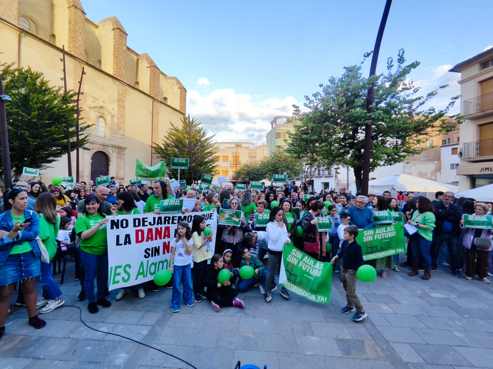 Educación analizará la estructura del instituto de Utiel para decidir el proyecto de reconstrucción