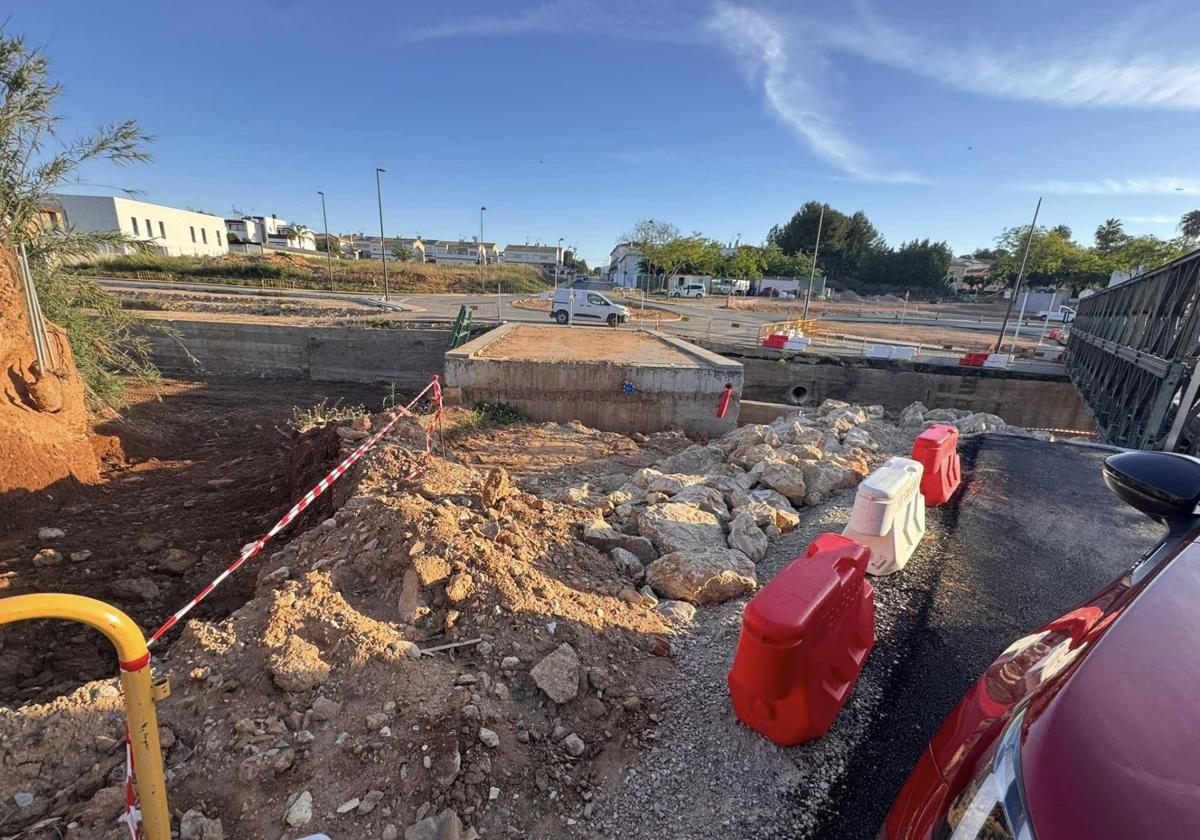 Obras de demolición del puente.