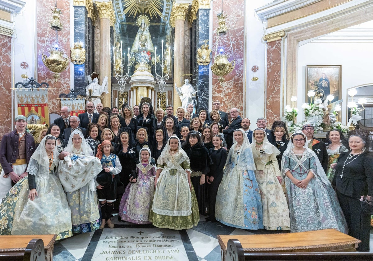 La ofrenda extraordinaria a la Virgen de los Desamparados, con motivo del 400 aniversario de la fiesta.
