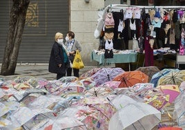 Mercaditos de los lunes, en el entorno del Mercado Central y calle Palafox.
