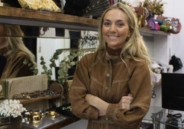 Rocío Sanchis en su tienda ubicada en Madrid.