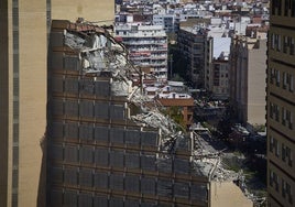Proceso de derribo de los edificios de la antigua Fe de Valencia.
