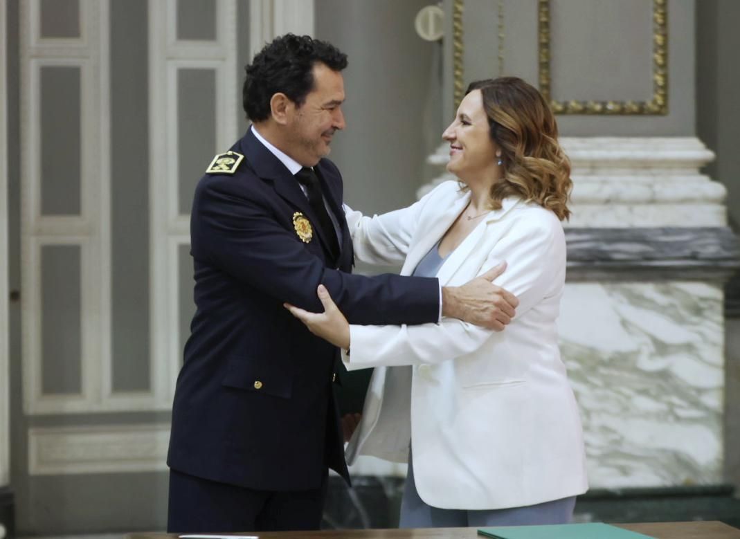 Toma de posesión de Ángel Albendín, nuevo jefe de la Policía Local de Valencia