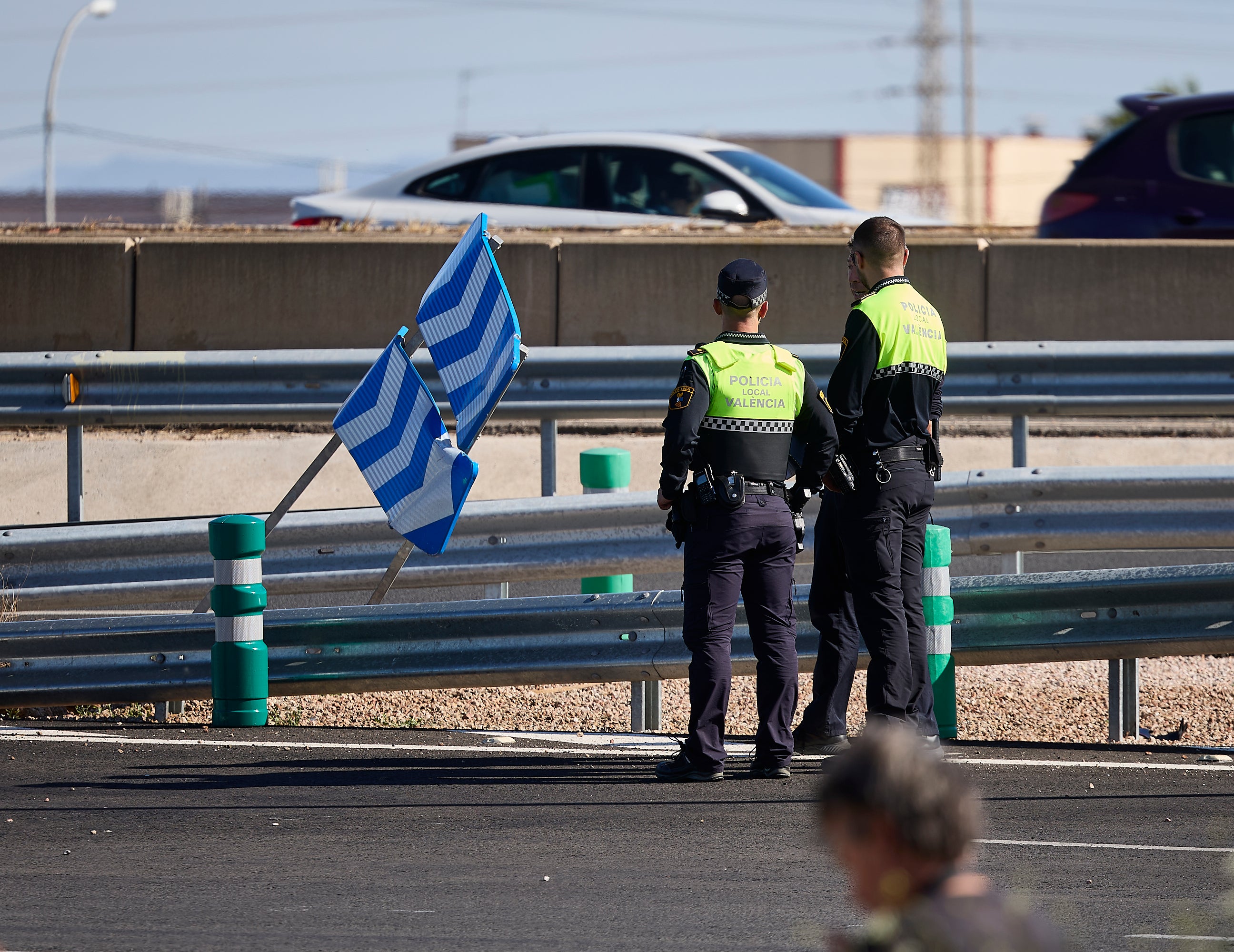 Dos hermanos mueren al chocar su moto contra una señal de tráfico en el parque Turianova en Valencia