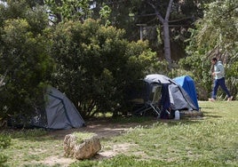 Tiendas instaladas en el jardín del Turia en imagen de archivo.