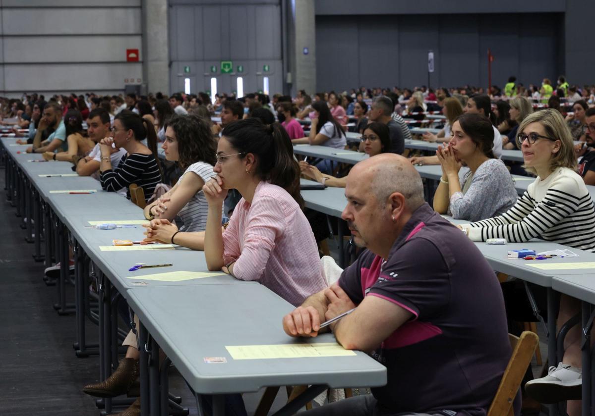 Becas de hasta 12.000 euros para opositores en España: requisitos y cómo conseguirla