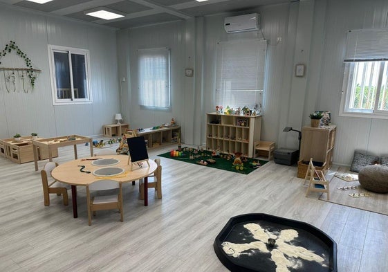 Interior de una de las aulas prefabricadas.