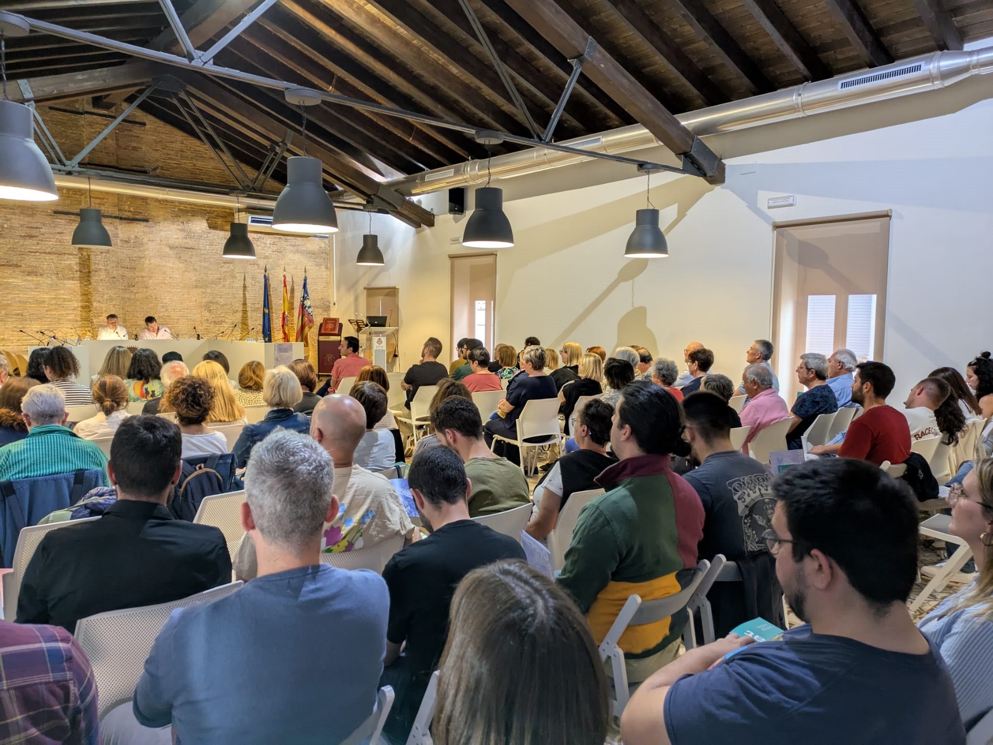 Asistentes a este acto en Olocau.