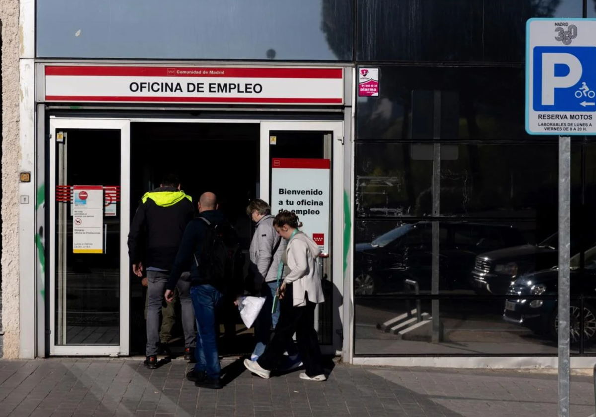 SEPE: ahora los trabajadores que cobren menos de 1.350 euros podrán compatibilizar el paro con su sueldo