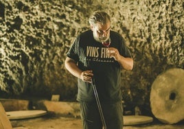 El bodeguero Pablo Calatayud en la Bodega Fonda.