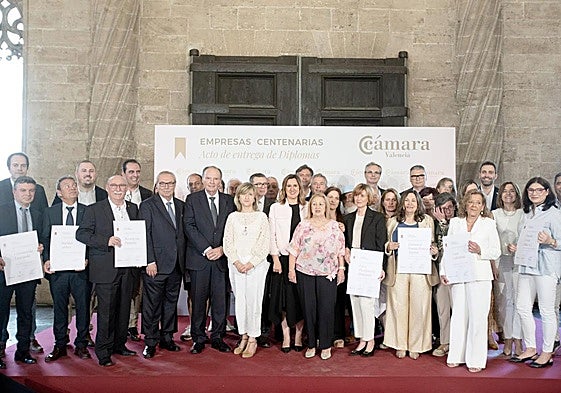 Premiados en la gala celebrada en Cámara Valencia, con la presencia de la alcaldesa de Valencia, María José Catalá.