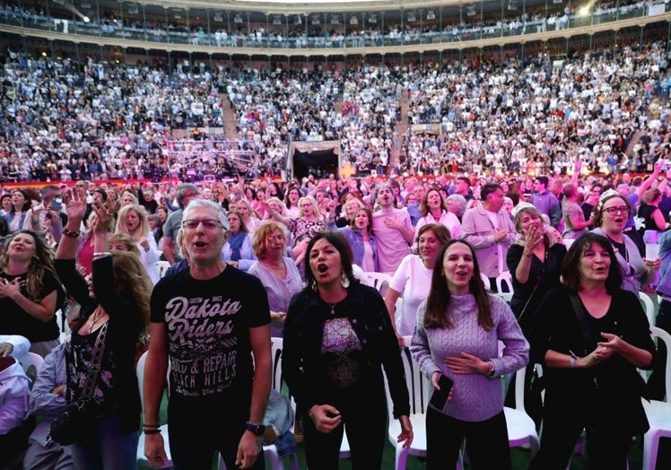 Público en el concierto de Pecos.