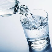 Agua con gas, imagen de recurso.