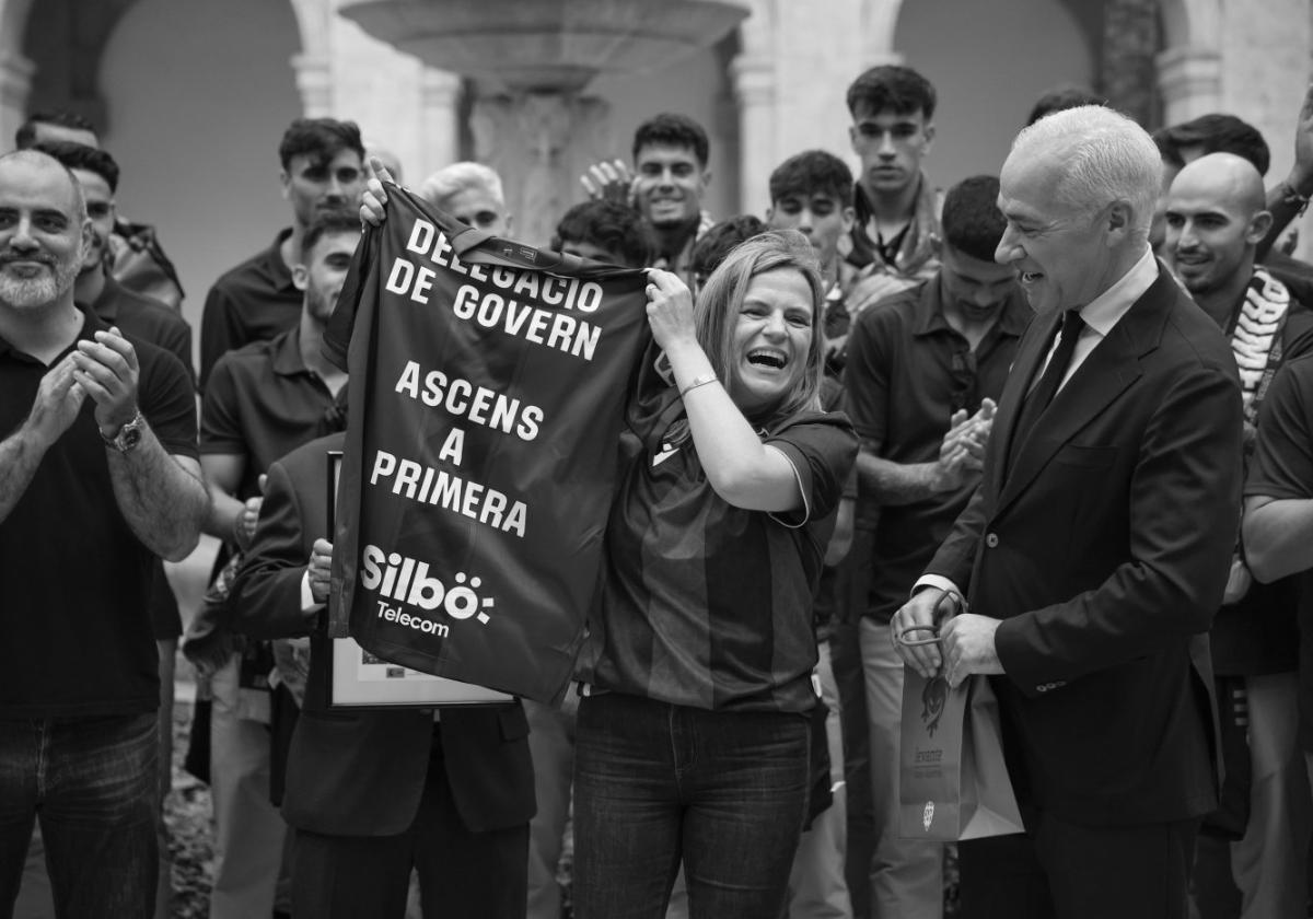 Bernabé utiliza las instituciones para hacer campaña