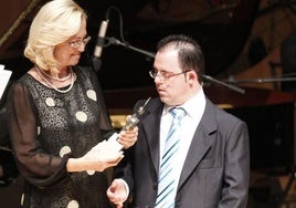 Pilar Gadea y Ovidi recogieron el galardón de Valencianos para el Siglo XXI de Las Provincias.