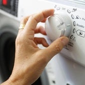 Comprobar la hora antes de encender los electrodomésticos puede hacer que ahorres en la factura de la luz.