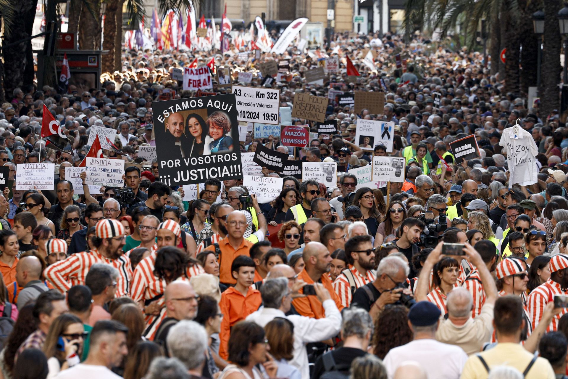 FOTOS | Séptima manifestación en Valencia por la gestión política de la dana