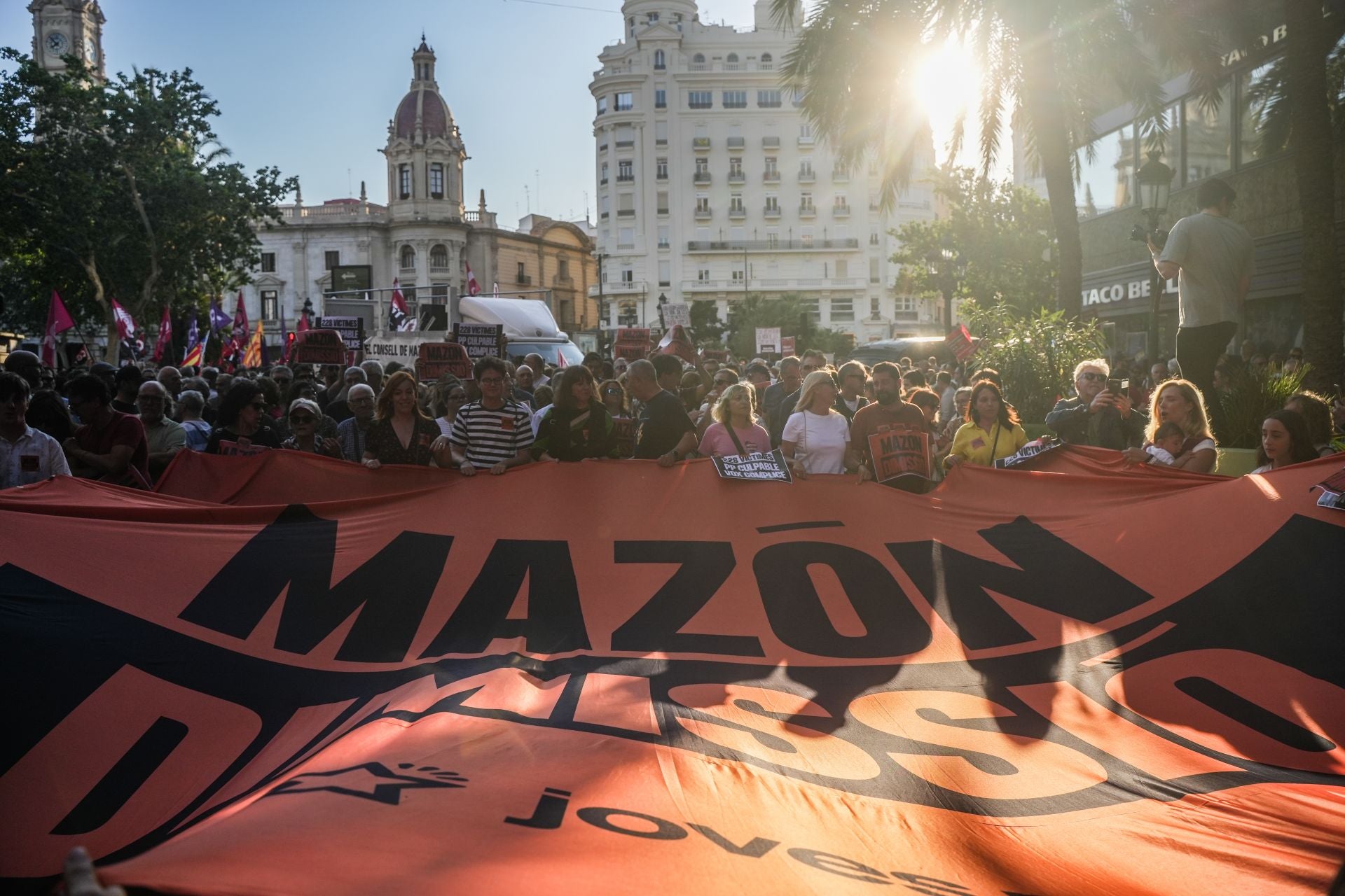 FOTOS | Séptima manifestación en Valencia por la gestión política de la dana