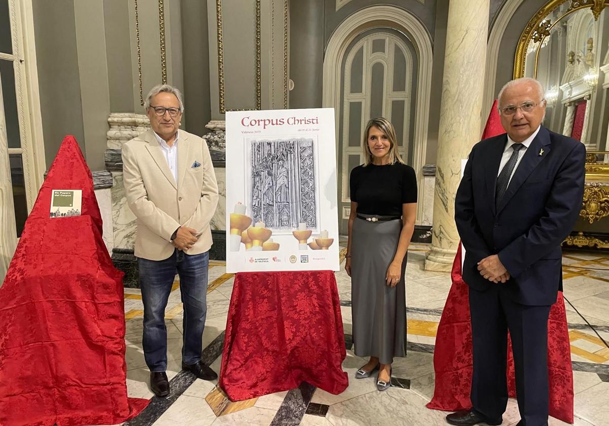 Los 'cirialots' y la puerta de los Apóstoles de la Catedral protagonizan el cartel del Corpus Christi en Valencia