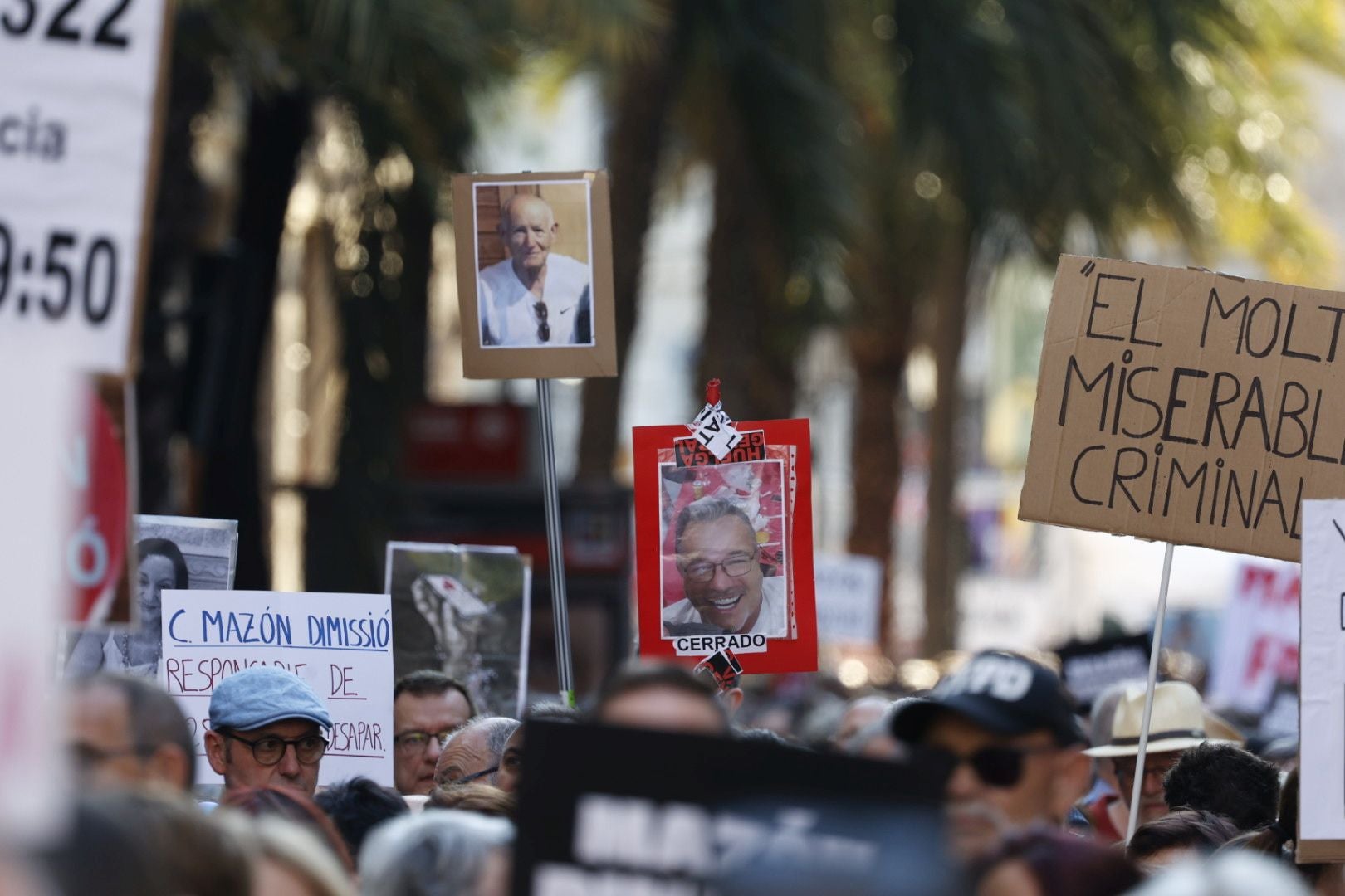 FOTOS | Séptima manifestación en Valencia por la gestión política de la dana