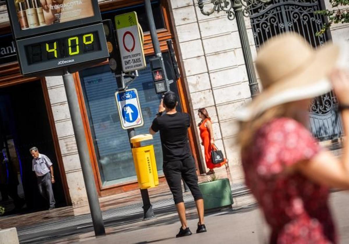 Aemet anuncia un fin de semana tórrido en la comunitat: los municipios en los que más calor hará este sábado | las provincias