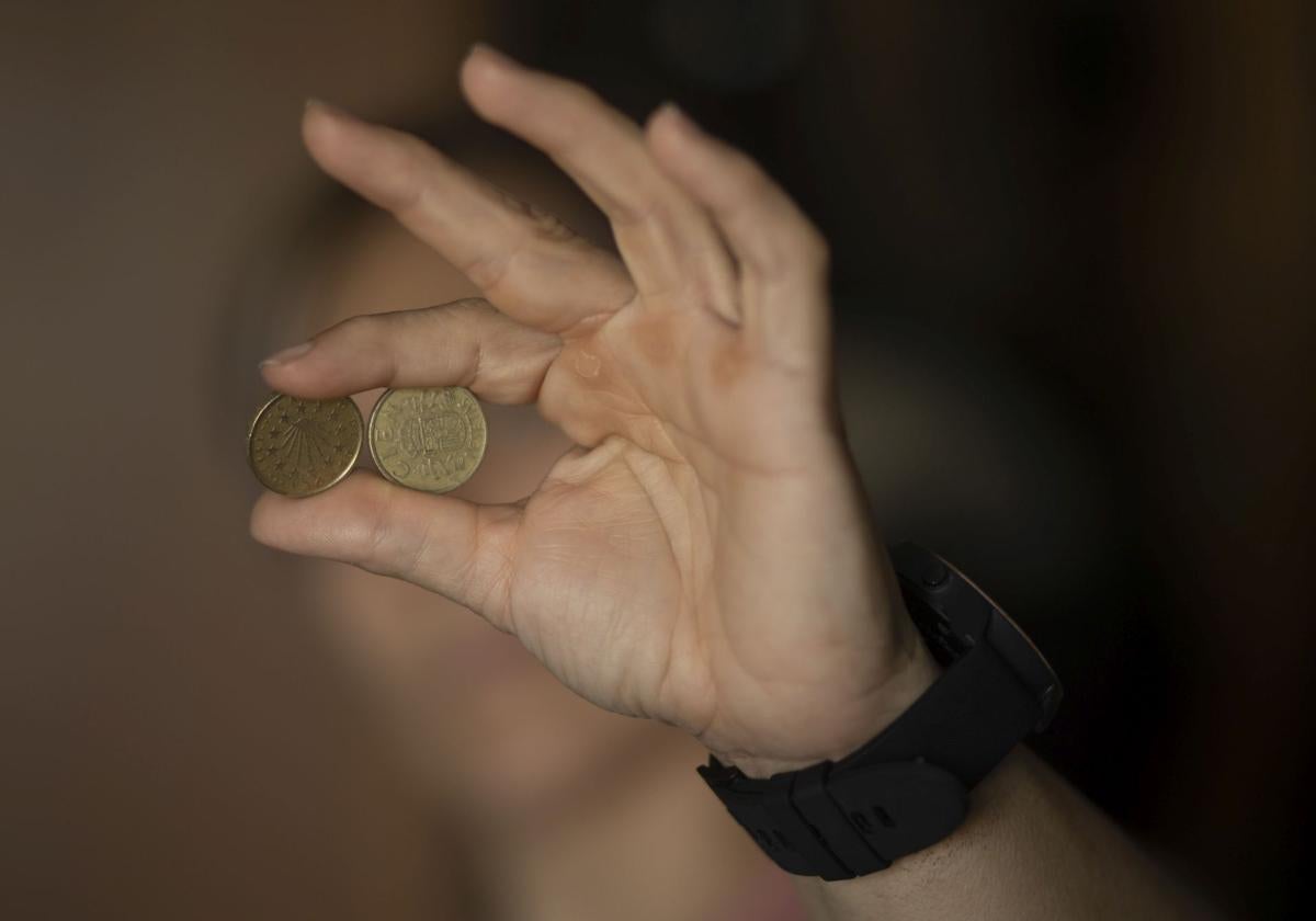 Dos monedas de 100 pesetas, en una imagen de archivo.