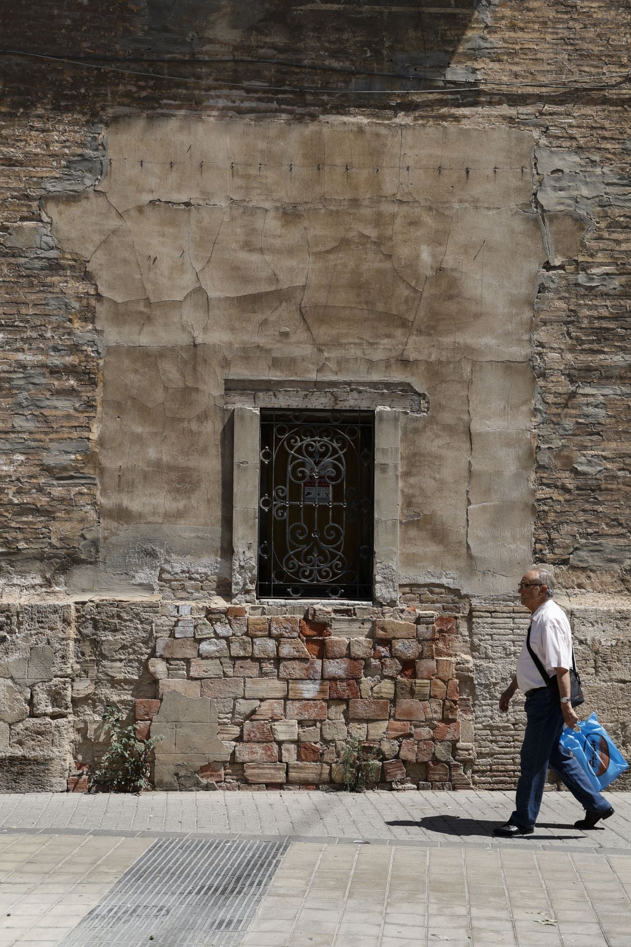 Estado de la iglesia de Santa María del Mar, parroquia emblemática del Grao que sera rehabilitada