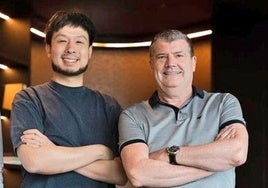 Ron Gourlay, Javier Solís, Kiat Lim y Carlos Corberán, en Singapur.