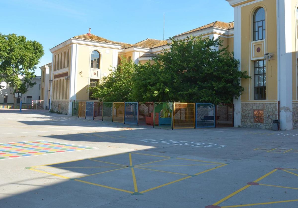 Compromís denuncia que el mal estado del colegio Cervantes de Sueca pone en riesgo al alumnado | Las Provincias