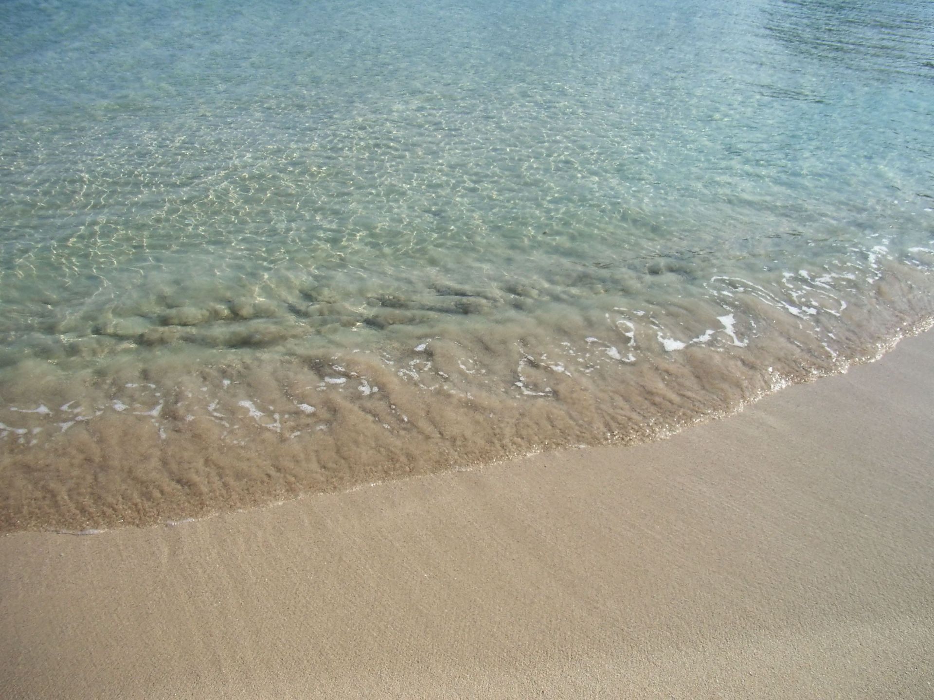 Una cala virgen entre aguas cristalinas: la mejor playa de Castellón según la inteligencia artificial | Las Provincias