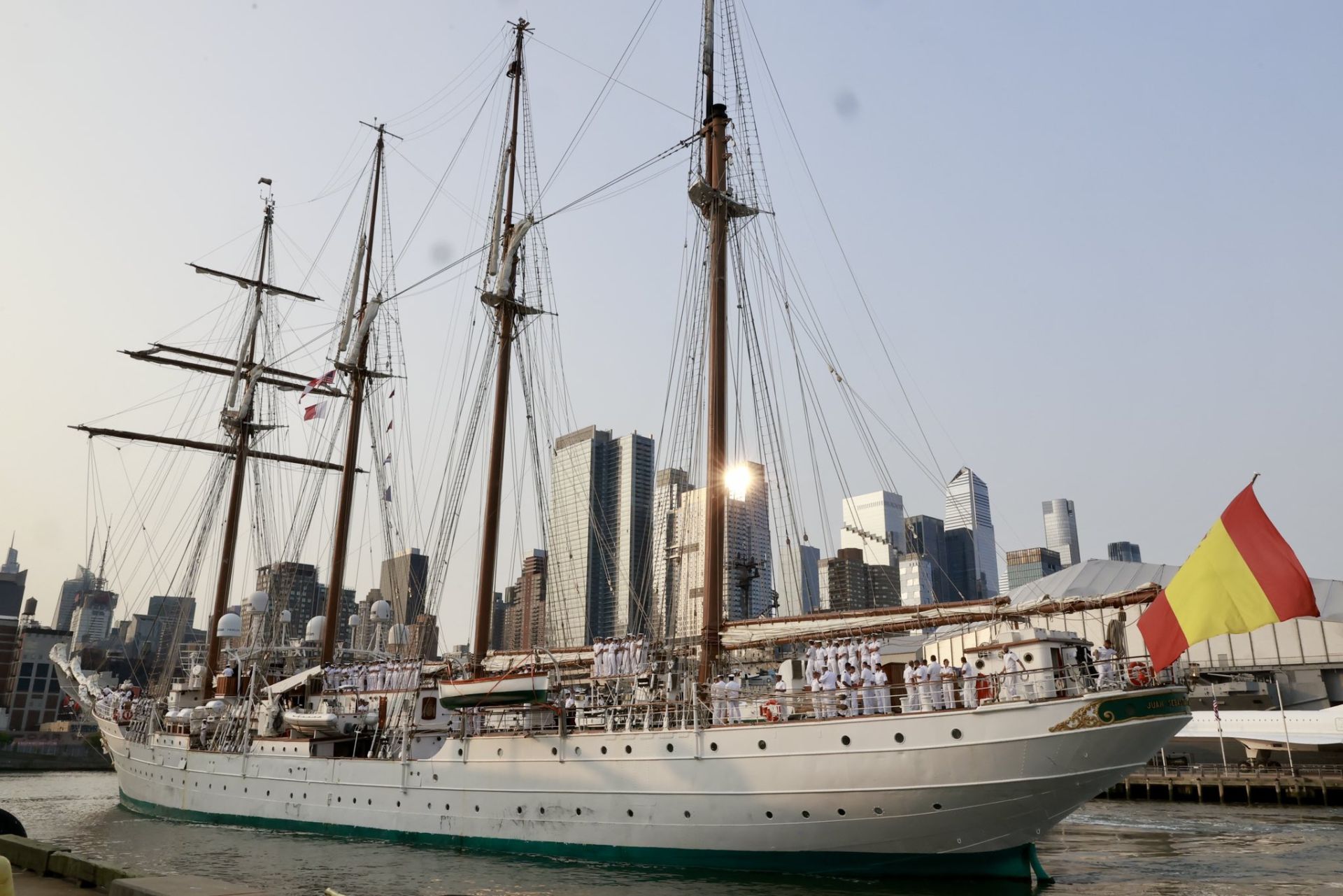 Leonor y los tripulantes del Juan Sebastián Elcano llegan a Nueva York