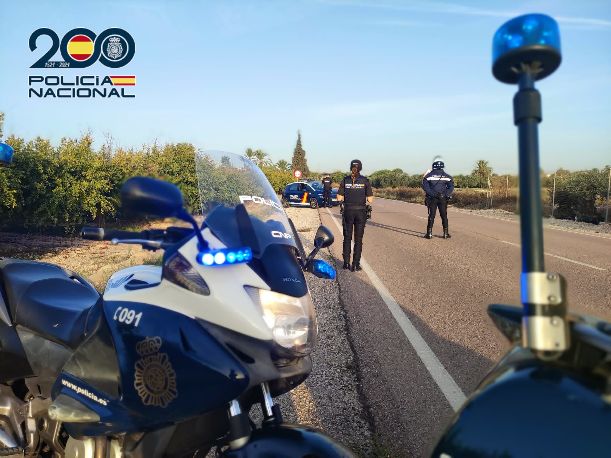Un control policial en las pedanías de Elche.